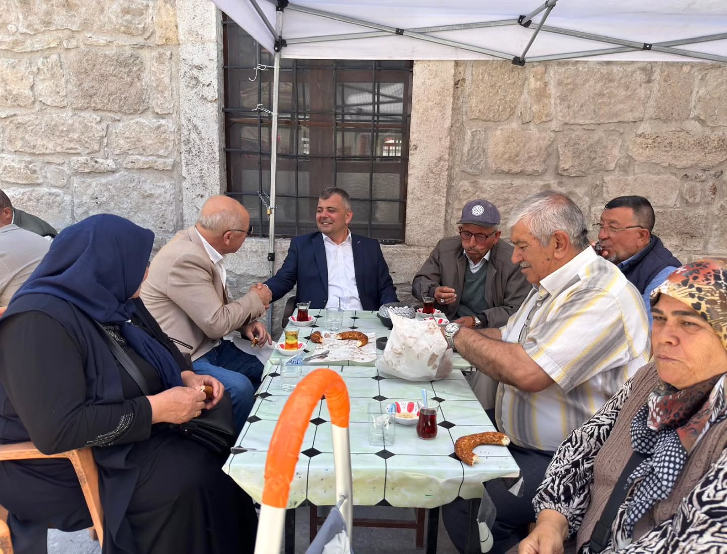Uzun Çarşı esnafı ve vatandaşları ziyaret edildi