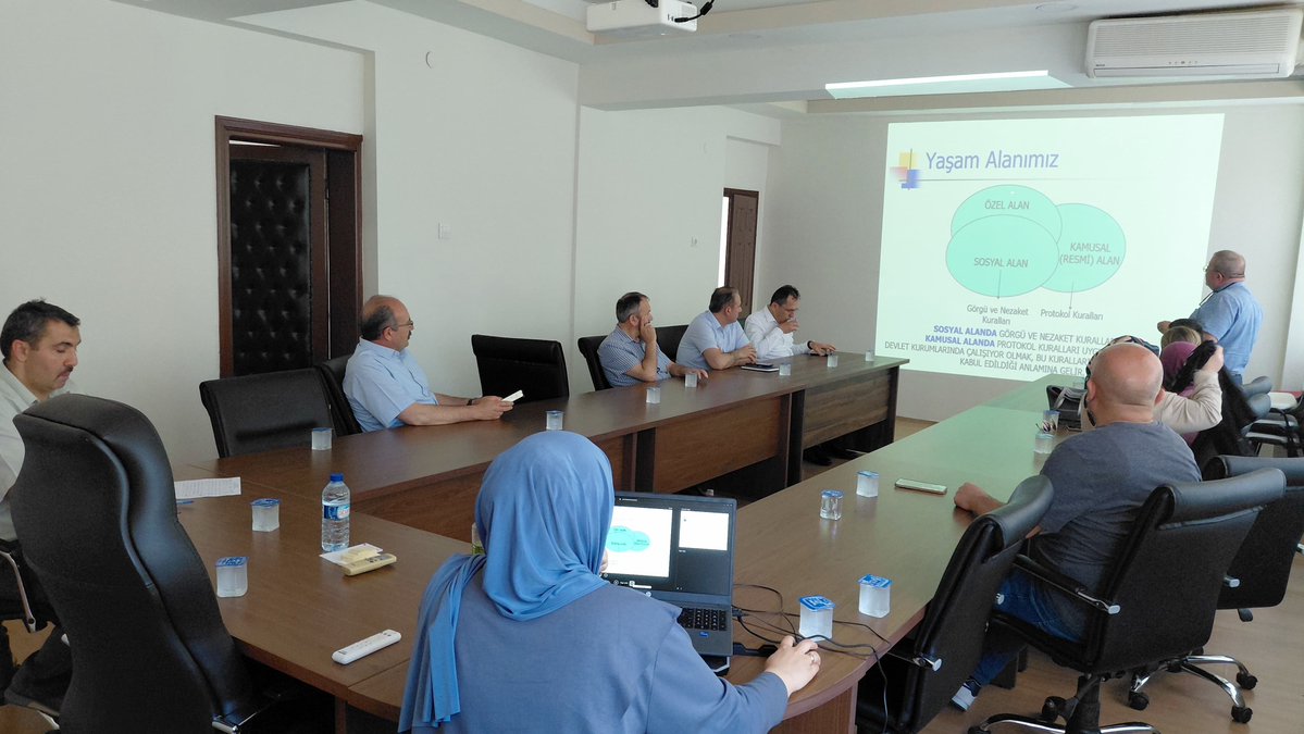 Karahallı'da Protokol ve Etik Eğitimi Gerçekleştirildi