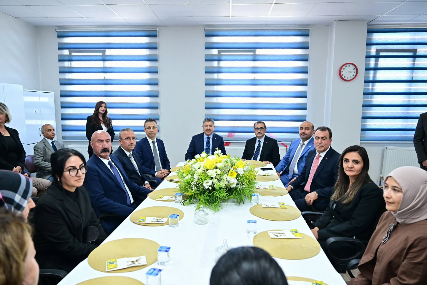 Vali Yılmaz öğretmenlerle bir araya geldi