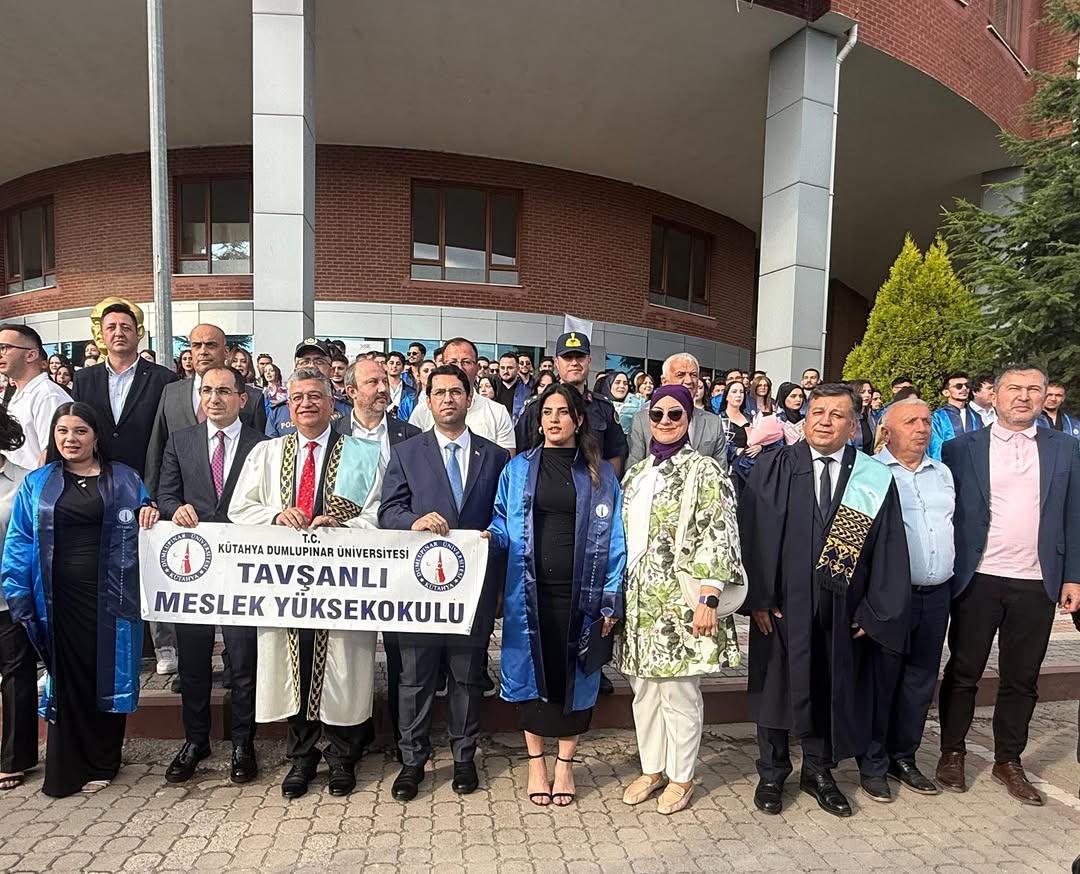 Tavşanlı MYO 300 Mezununu Uğurladı