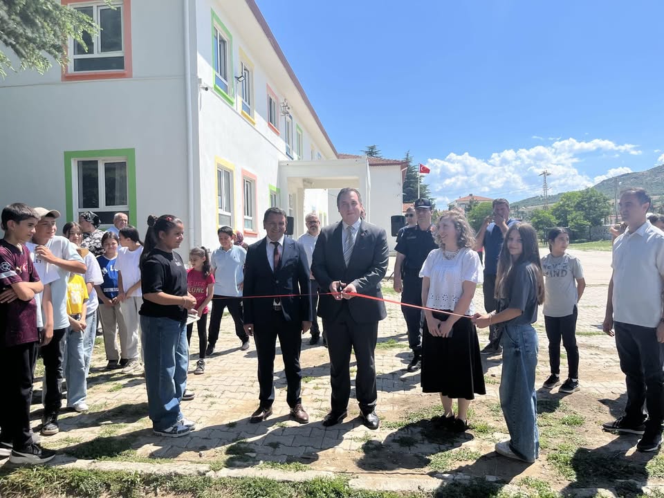 Gelendost'ta Kermes ve Sergi Etkinliği Düzenlendi