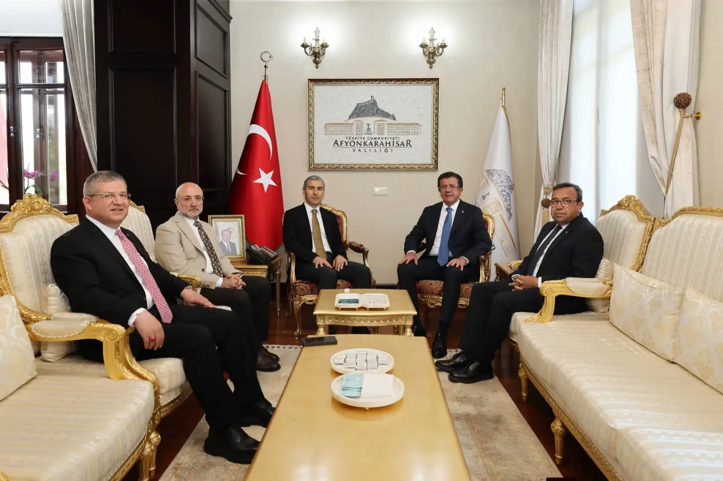 AK Parti heyeti Afyonkarahisar Valiliği'ni ziyaret etti