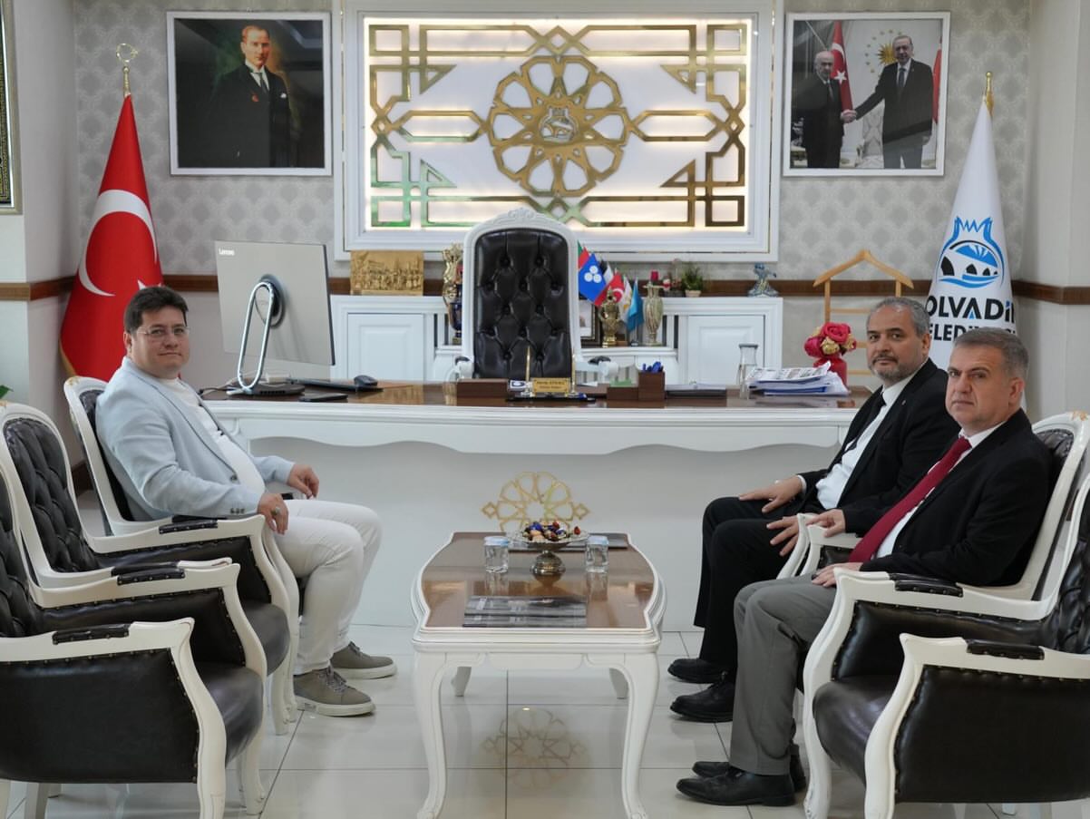 Rektör Aslan, Bolvadin Belediye Başkanı'nı ziyaret etti