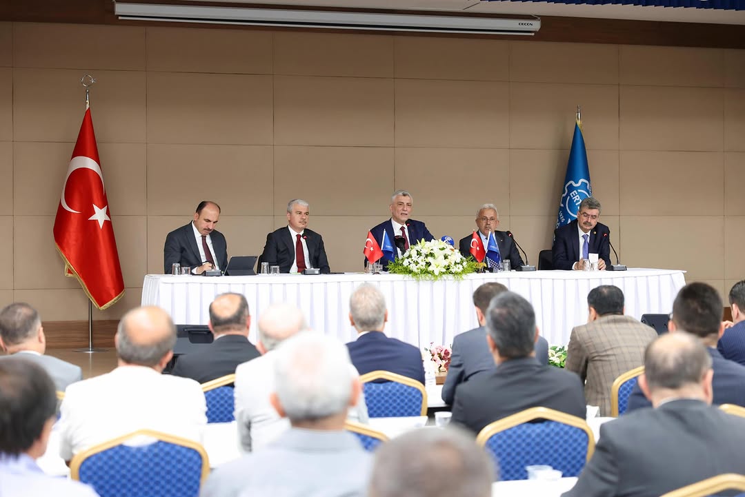 Ticaret Bakanı Ereğli'de Sivil Toplum Toplantısı Düzenledi