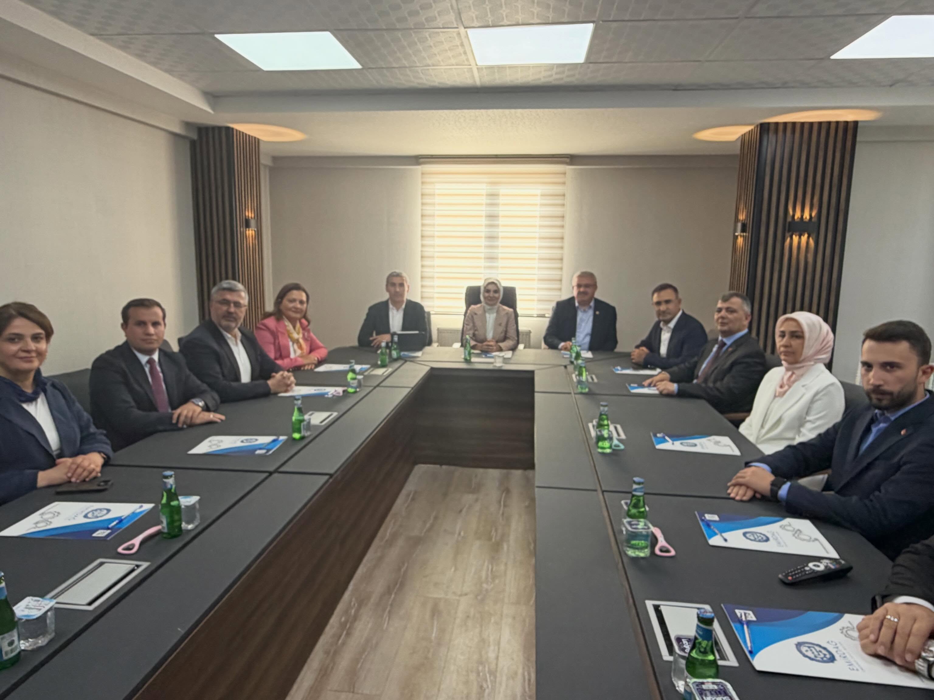 Emirdağ OSB'deki gelişmeler değerlendirildi
