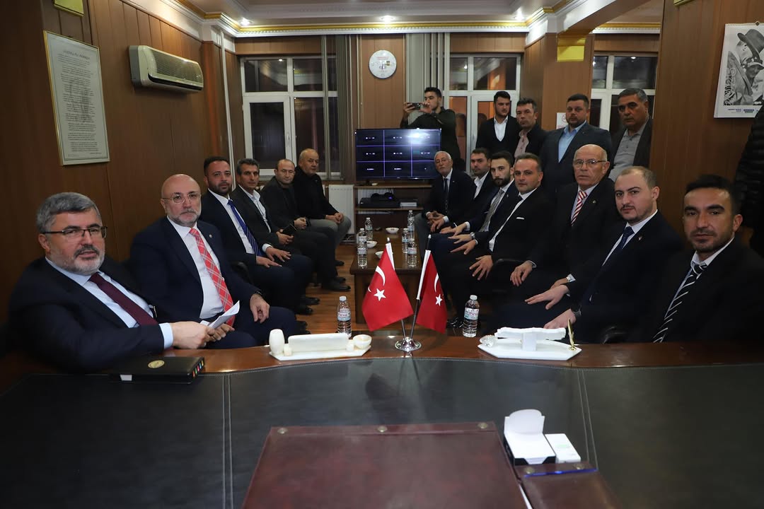 Ak Partili Ali Özkaya, Karaadilli ve Şuhut'ta Yerel Yöneticileri Ziyaret Etti