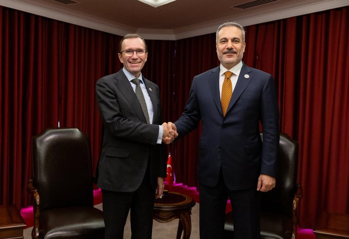 Bakan Fidan Doha Forumu'nda Görüşme Yaptı