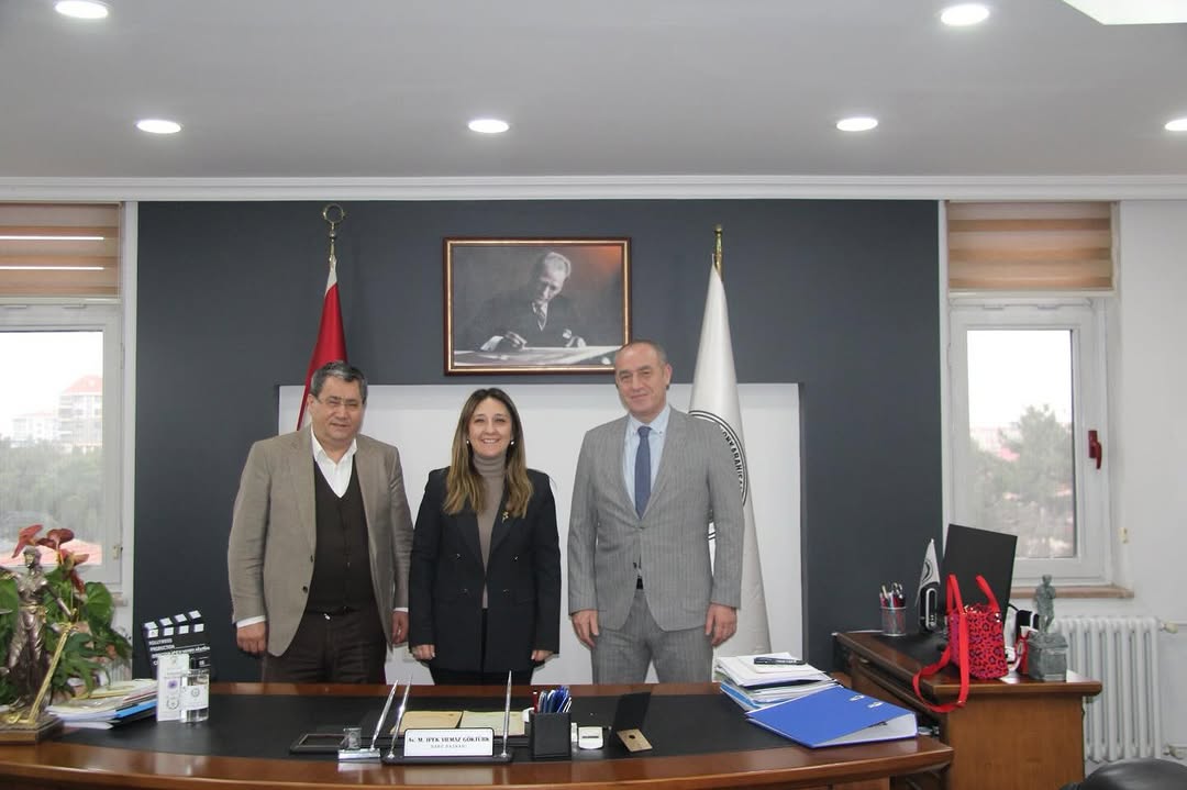 Maliye Okulu Vakfı Yönetim Kurulu Başkanı ve Genel Sekreteri Baro Başkanı Av.M.İpek YILMAZ GÖKTÜRK'ü Ziyaret Etti