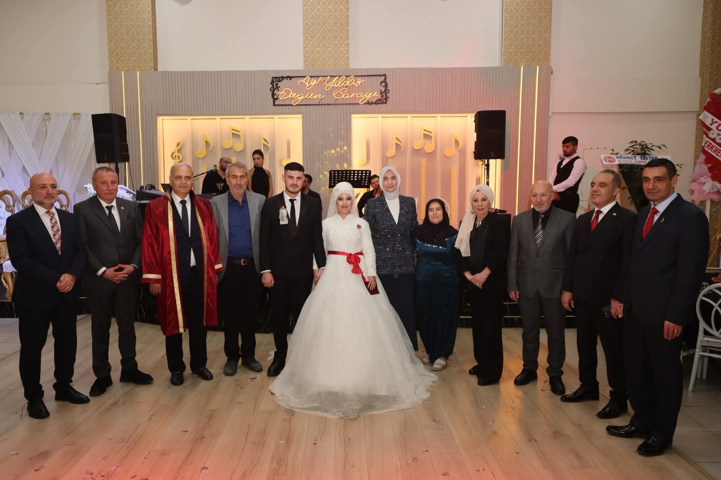 Vali Kübra Güran Yiğitbaşı, İsmail Koç ve Gül Kayğın Çiftinin Düğününde