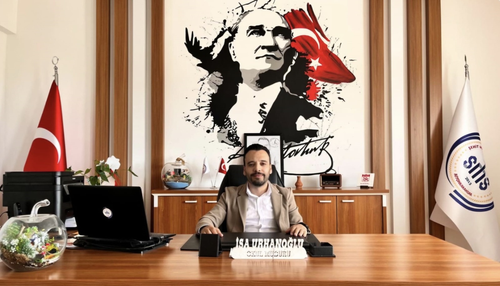 Afyonkarahisar Şehit Murat Saraç Okul Müdürü Yılın Öğretmeni Seçildi