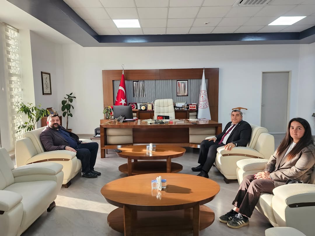 Başmakçı Belediye Başkanı Selçuk Gönüllü, İl Milli Eğitim Müdürü Miraç Sünnetci'yi Ziyaret Etti