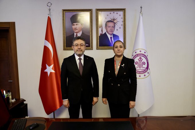 Bakan Yatırımları İnceledi