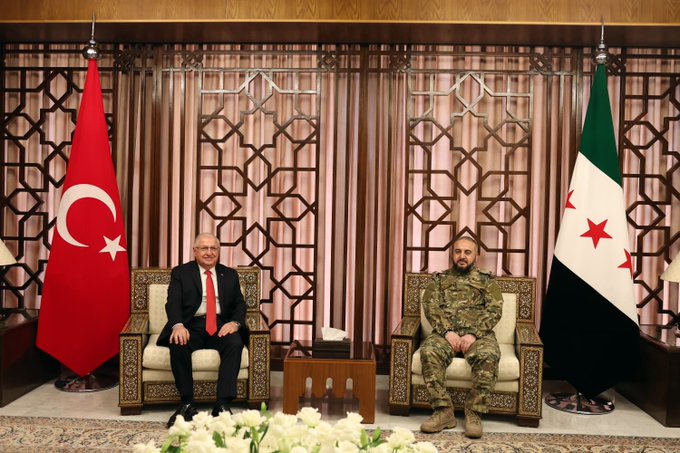 Savunma Bakanı Suriye'ye Gitti