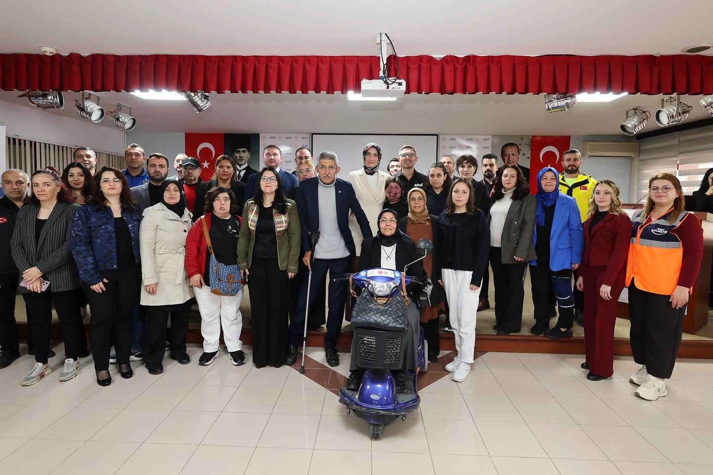 Afyonkarahisar Valiliği Himayesinde 'Afetlerde Engellilik: Mağduriyetten Çözüme' Çalıştayı Gerçekleştirildi