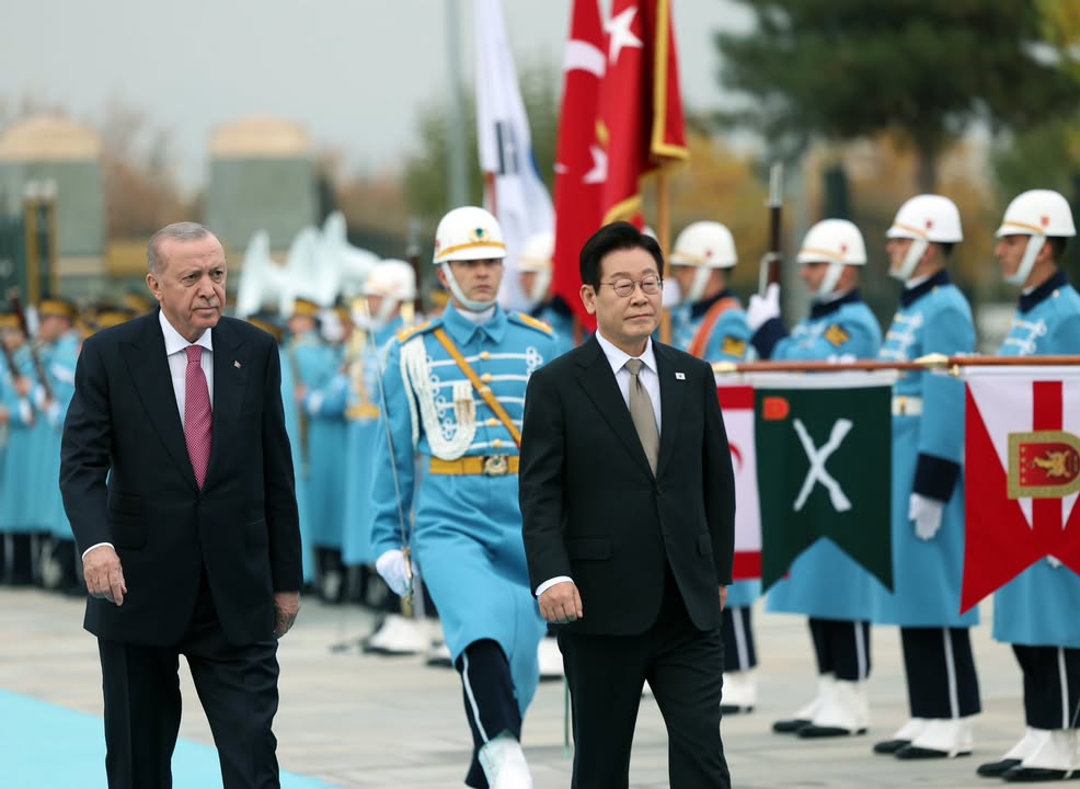 T.C. Cumhurbaşkanlığı'nın Güney Kore Cumhurbaşkanı Lee Jae-myung'u Karşılaması