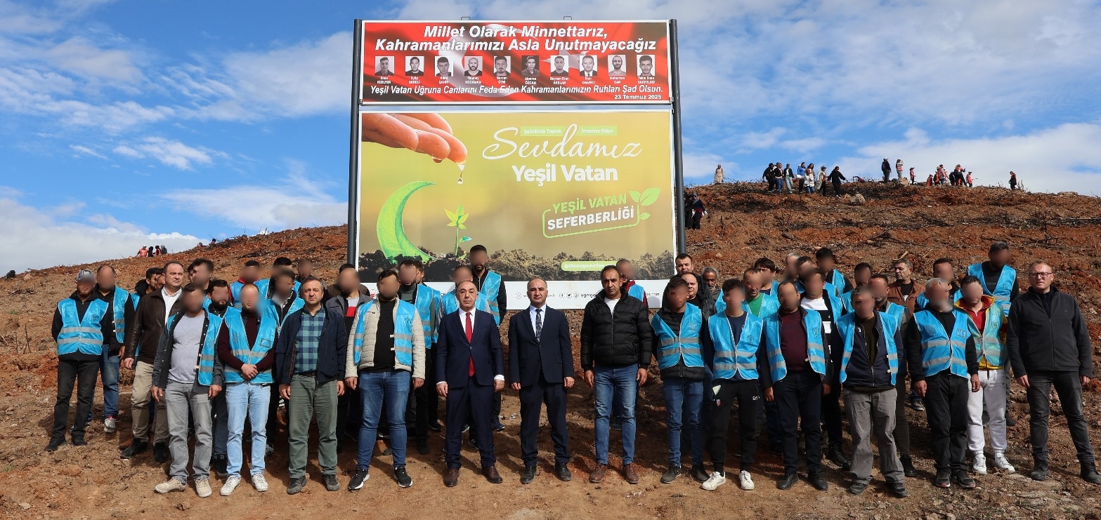 Afyonkarahisar'da Şehit Orman İşçileri ve AKUT Gönüllüsü Anısına 1000 Fidan Dikildi