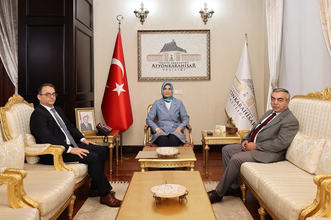 Afyonkarahisar Valiliği, Vali Kübra Güran Yiğitbaşı'ndan Mülkiye Başmüfettişi ve Müfettişleri Kabul Etti