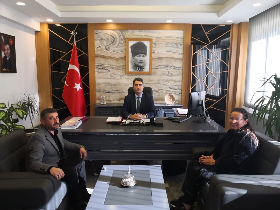 Susuz Köyü Muhtarı ve Kadın Kooperatif Başkanı İlçe Kaymakamını Ziyaret Etti