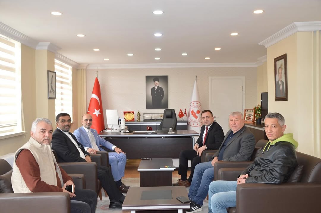 Ak Parti Heyeti Çeltikçi Kaymakamı'nı Ziyaret Etti