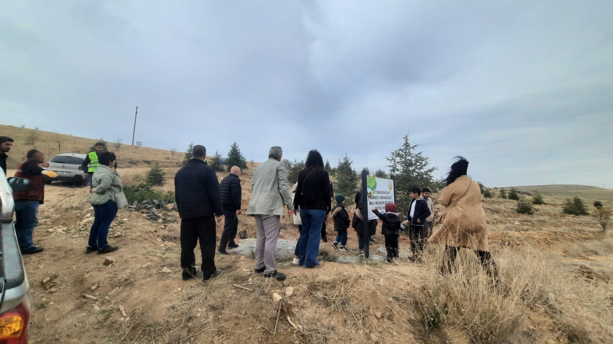 Afyonkarahisar Mali Müşavirler Odası Başkanı Erdal Sayar öncülüğünde Anlamlı Fidan Dikimi Etkinliği