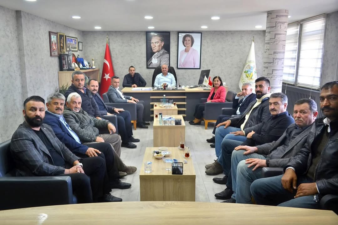 CHP Eskişehir Milletvekili Jale Nur SÜLLÜ, Alpu Belediye Başkanı Gürbüz GÜLLER'i Ziyaret Etti