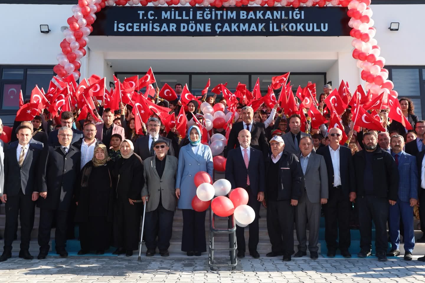 İscehisar'da Modern Eğitim Olanaklarıyla Donatılan Döne Çakmak İlkokulu Açıldı