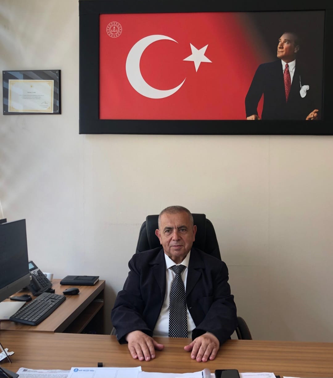 Erol Avcıoğlu'na Ödül: Hizmet Şeref Belgesi