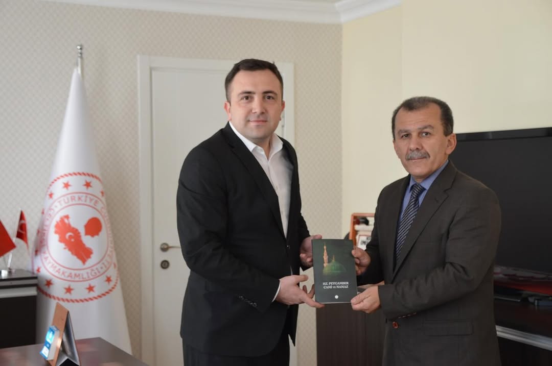 Çeltikçi İlçe Müftüsü Dr. İsa Topuz, Kaymakam Ömer Levent Türk'ü Ziyaret Etti