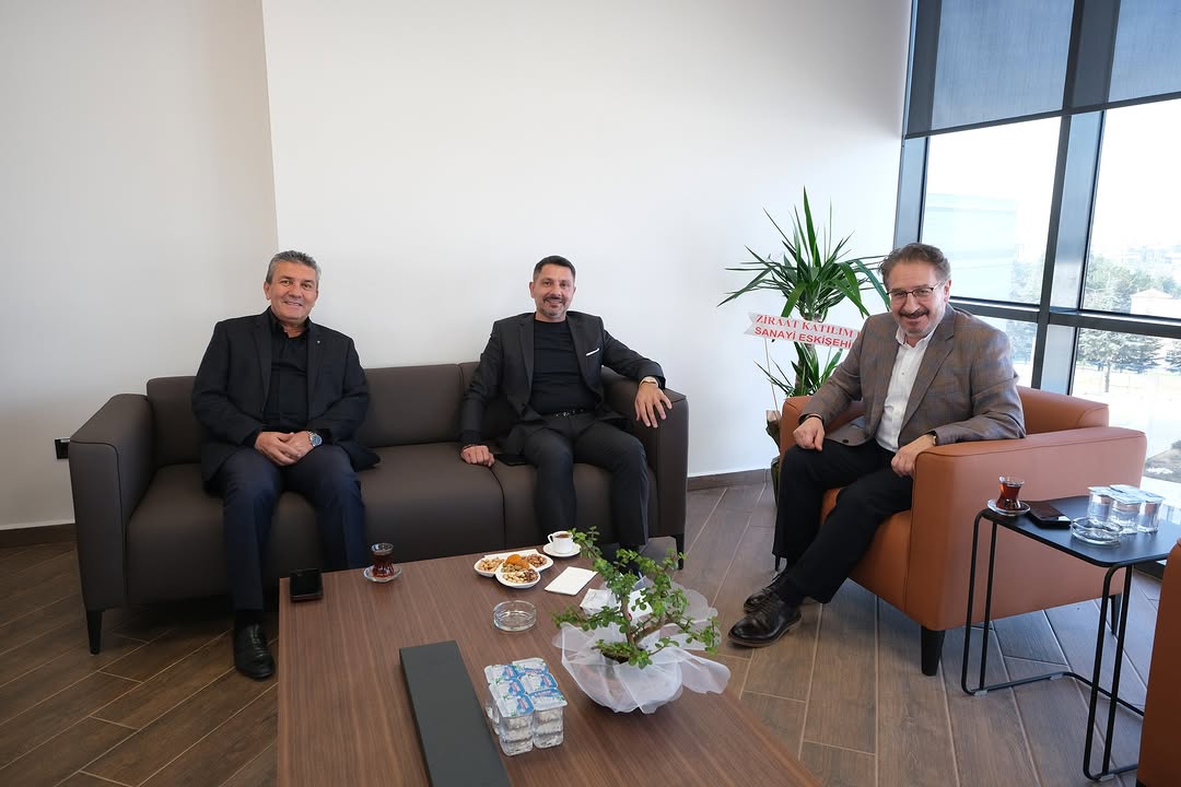 Sivrihisar OSB Yönetim Kurulu Başkan Vekili Hamid Yüzügüllü Yeni Hizmet Binamıza Tebrik Ziyareti Gerçekleştirdi