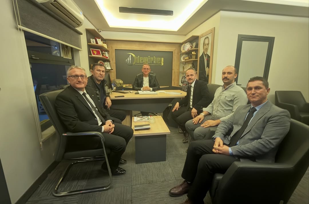 Tavşanlı İlçe Başkanı ve Hastane Yetkilileri Arasındaki Ziyaret