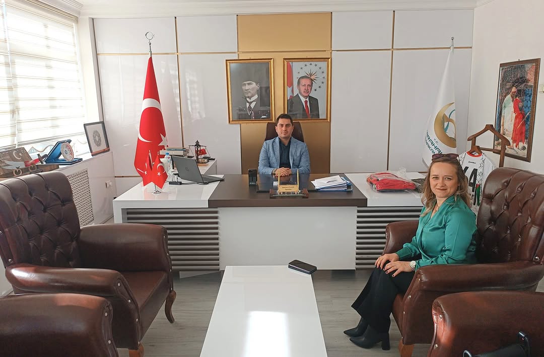 Uşak İl Afet ve Acil Durum Müdürü Yasemin Bebek, Kaymakam Ramazan Çelebi'yi Ziyaret Etti