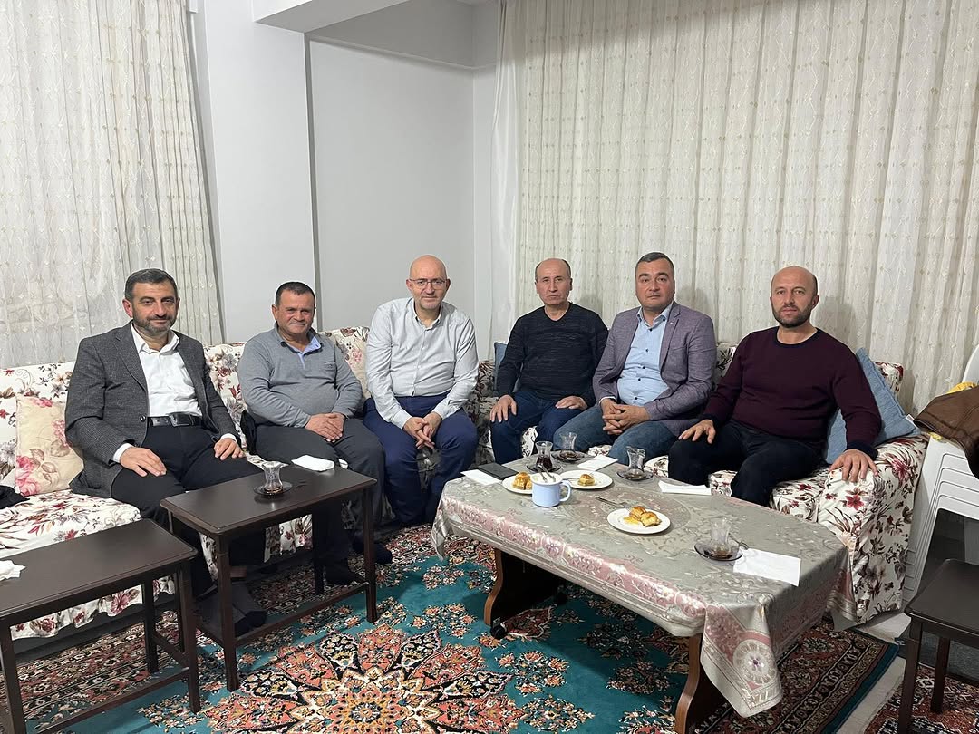 Merkez İlçe Başkanı Hüseyin Okan ve Yönetim Kurulu Üyeleri Emek Mahallesi'nde Ziyaret Gerçekleştirdi
